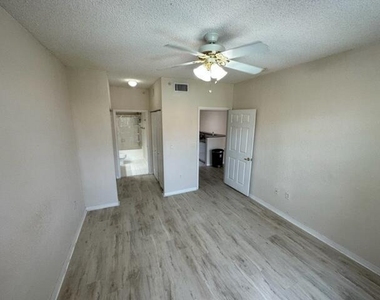 1803 N Flagler Drive - Photo Thumbnail 8