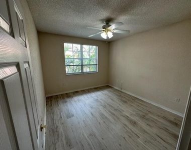 1803 N Flagler Drive - Photo Thumbnail 9