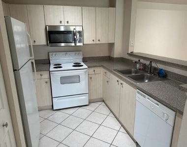 1803 N Flagler Drive - Photo Thumbnail 7