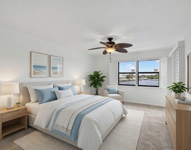 313 Lake Circle - Photo Thumbnail 5
