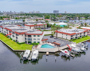 313 Lake Circle - Photo Thumbnail 28