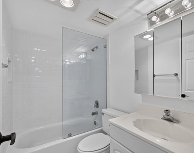 313 Lake Circle - Photo Thumbnail 22