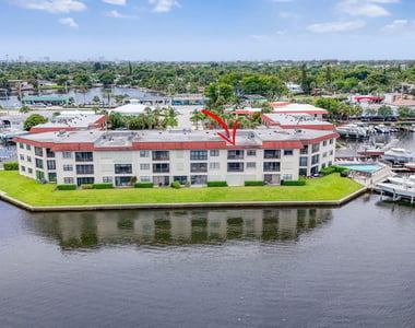 313 Lake Circle - Photo Thumbnail 29