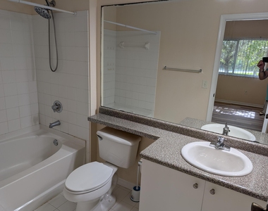 350 Crestwood Circle - Photo Thumbnail 16