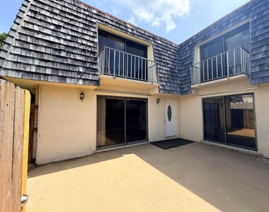 37 Lake Arbor Drive - Photo Thumbnail 1