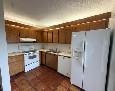 37 Lake Arbor Drive - Photo Thumbnail 9