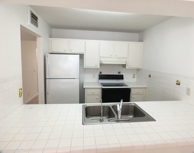 5852 Albert Road - Photo Thumbnail 1