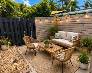 1724 Ne 17th Street - Photo Thumbnail 3