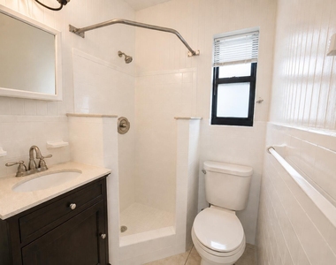 1724 Ne 17th Street - Photo Thumbnail 21