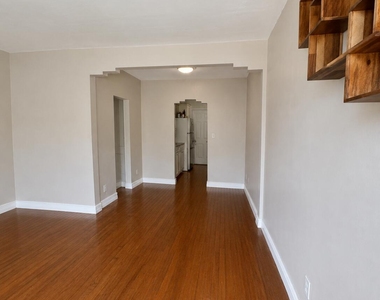 317 Ne 13th Avenue - Photo Thumbnail 2
