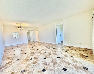 2871 N Ocean Boulevard - Photo Thumbnail 8