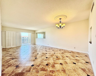 2871 N Ocean Boulevard - Photo Thumbnail 7