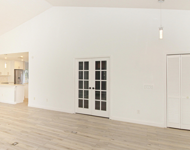896 Rose Court - Photo Thumbnail 19