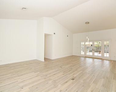 896 Rose Court - Photo Thumbnail 24