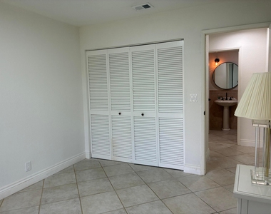 7895 La Mirada Drive - Photo Thumbnail 32
