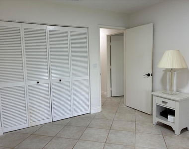 7895 La Mirada Drive - Photo Thumbnail 33