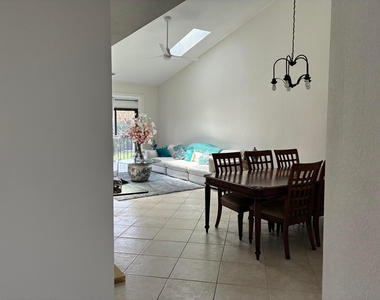 7895 La Mirada Drive - Photo Thumbnail 13