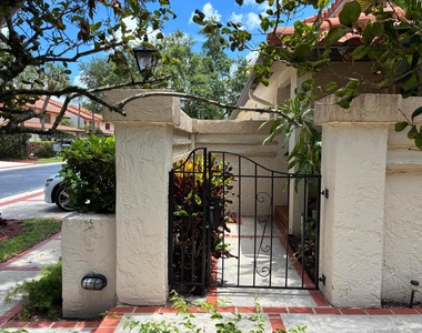7895 La Mirada Drive - Photo Thumbnail 2