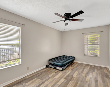 5048 Brian Boulevard - Photo Thumbnail 15