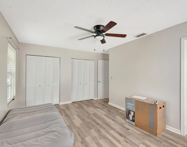 5048 Brian Boulevard - Photo Thumbnail 13