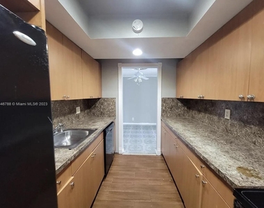 2070 Nw 28th Terrace - Photo Thumbnail 1