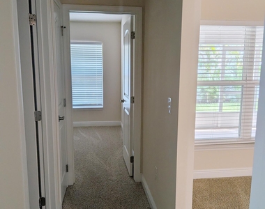261 Midvale Terrace - Photo Thumbnail 20