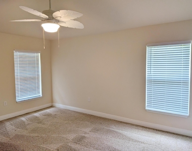 261 Midvale Terrace - Photo Thumbnail 22