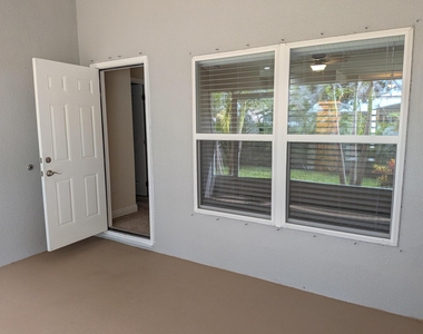 261 Midvale Terrace - Photo Thumbnail 13