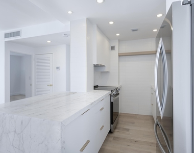 2800 N Flagler Drive - Photo Thumbnail 4