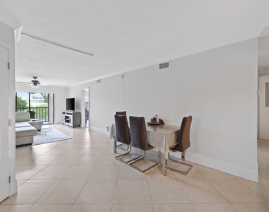 3020 Florida Boulevard - Photo Thumbnail 7