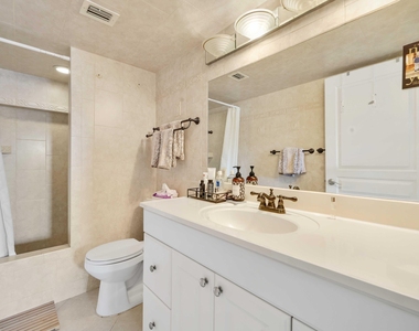 3020 Florida Boulevard - Photo Thumbnail 10