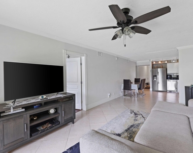 3020 Florida Boulevard - Photo Thumbnail 3