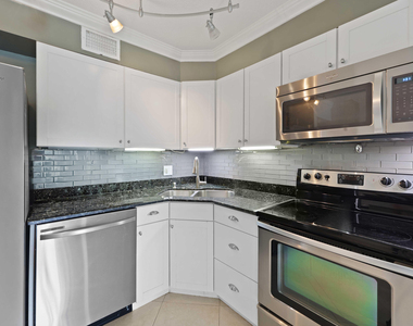 3020 Florida Boulevard - Photo Thumbnail 6