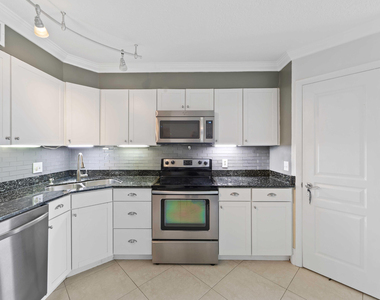 3020 Florida Boulevard - Photo Thumbnail 5