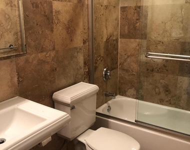 1470 N Dixie Highway - Photo Thumbnail 9