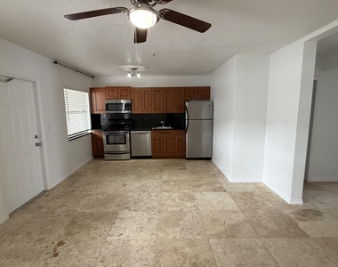 1470 N Dixie Highway - Photo Thumbnail 18