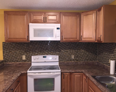 4641 Cherry Road - Photo Thumbnail 3