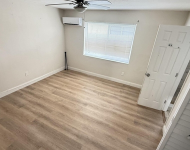 800 Moffett Street - Photo Thumbnail 8