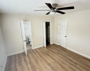 800 Moffett Street - Photo Thumbnail 7