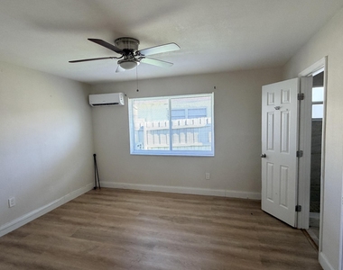 800 Moffett Street - Photo Thumbnail 3