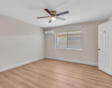 800 Moffett Street - Photo Thumbnail 14