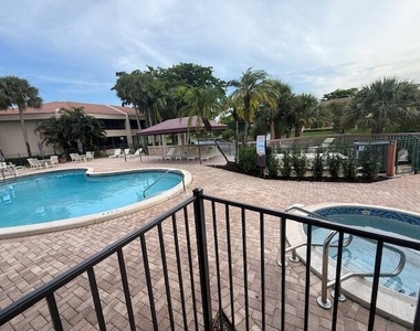 7508 La Paz Boulevard - Photo Thumbnail 28