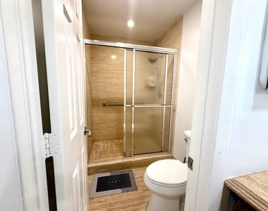 7508 La Paz Boulevard - Photo Thumbnail 14