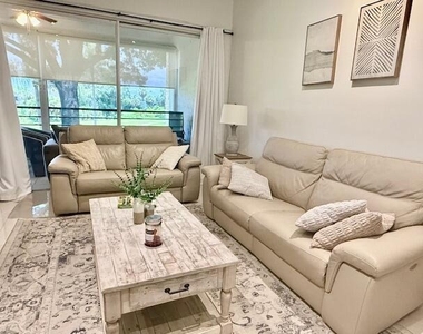 7508 La Paz Boulevard - Photo Thumbnail 3