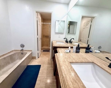 7508 La Paz Boulevard - Photo Thumbnail 13