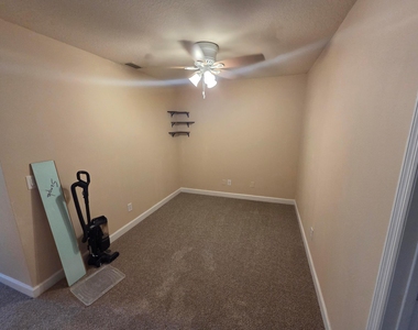 3810 Haley Court - Photo Thumbnail 16
