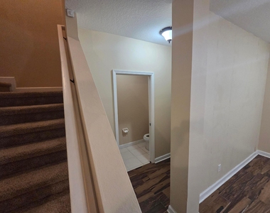 3810 Haley Court - Photo Thumbnail 9
