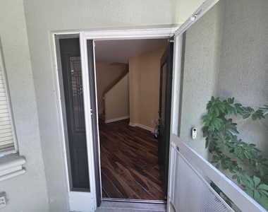 3810 Haley Court - Photo Thumbnail 2