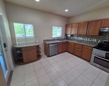 3810 Haley Court - Photo Thumbnail 5