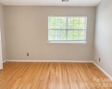 2225 Preakness Court - Photo Thumbnail 4